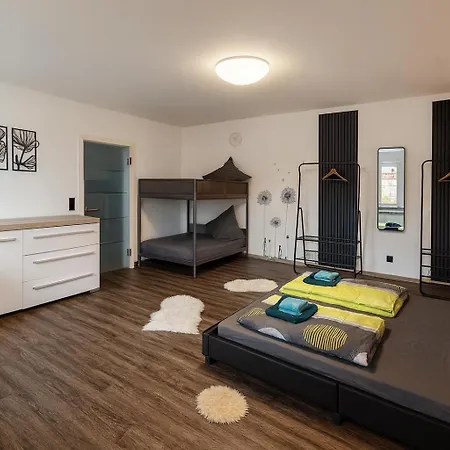 Homefeld - Elegante Und Moderne Zentral In Bei Fulda Mit Kueche, Kostenlosem Parkplatz Und Wlan *