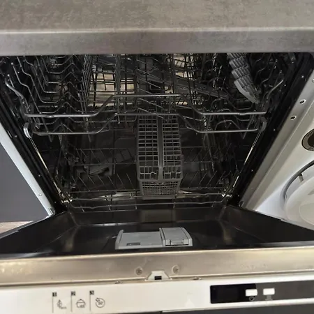 Homefeld - Elegante Und Moderne Zentral In Bei Fulda Mit Kueche, Kostenlosem Parkplatz Und Wlan Apartman Hünfeld